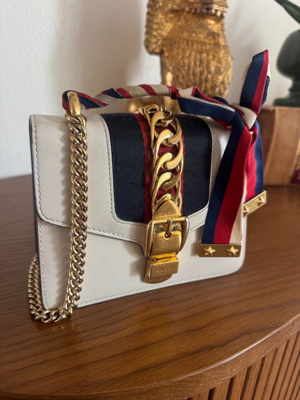 Gucci Sylvie Small White Leather Top Handle & Chain Shoulder Bag  🗓️ Circa 2016